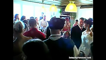 Sexo Em Grupo E Boquetes Em Uma Festa De Casamento